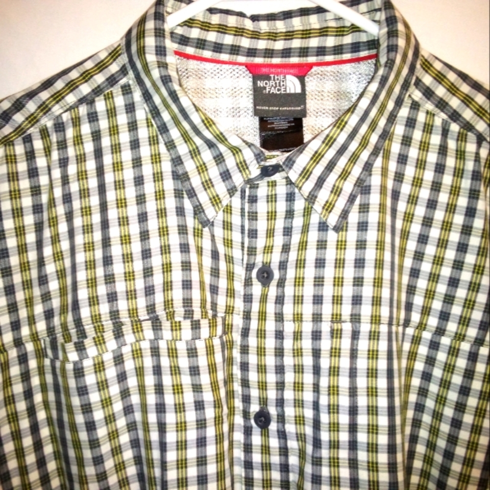 The NORTH FACE Poplin Plaid Button up Shirt Men's Size XLarge